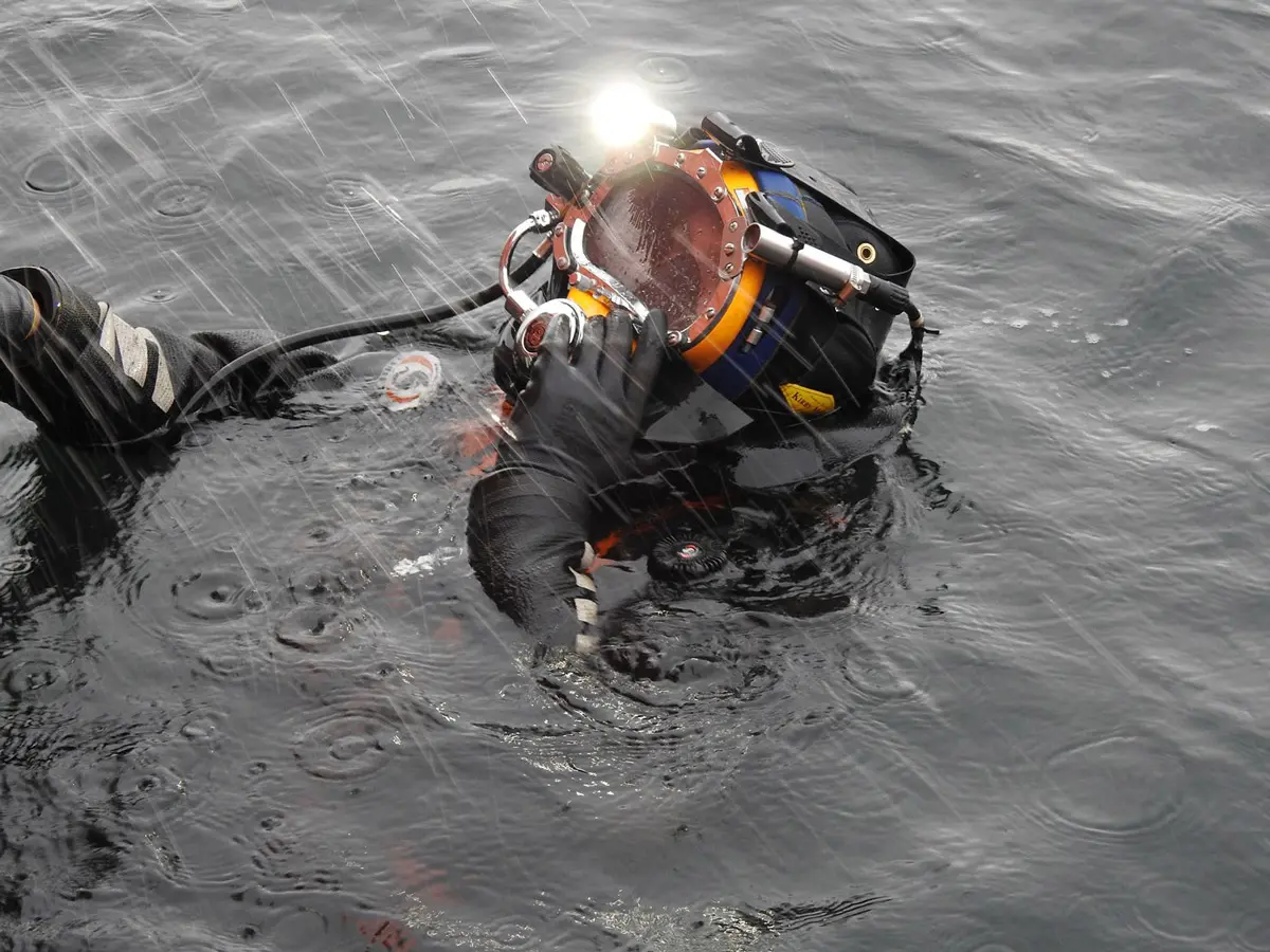 Diver Survace